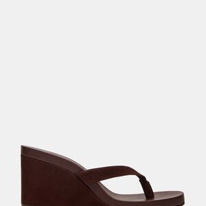 Steve Madden Playing Brown Thong Platform Sandal